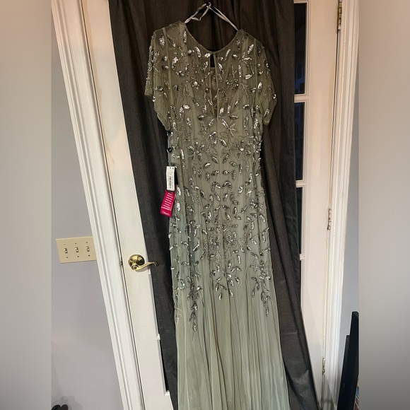 NWT Adrianna Pappel Mint Beaded Gown - Picture 4 of 5